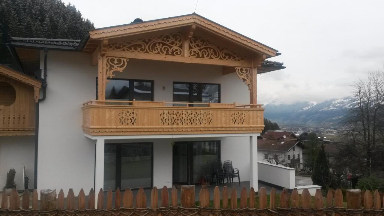Landhaus & Apartment Taxach Ried im Zillertal Eksteriør bilde