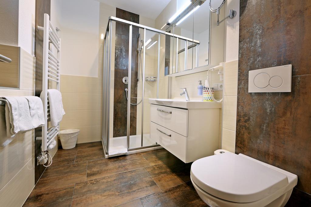 Landhaus & Apartment Taxach Ried im Zillertal Eksteriør bilde