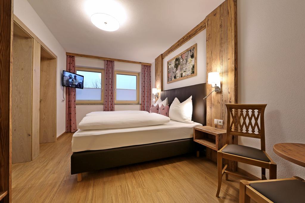 Landhaus & Apartment Taxach Ried im Zillertal Eksteriør bilde
