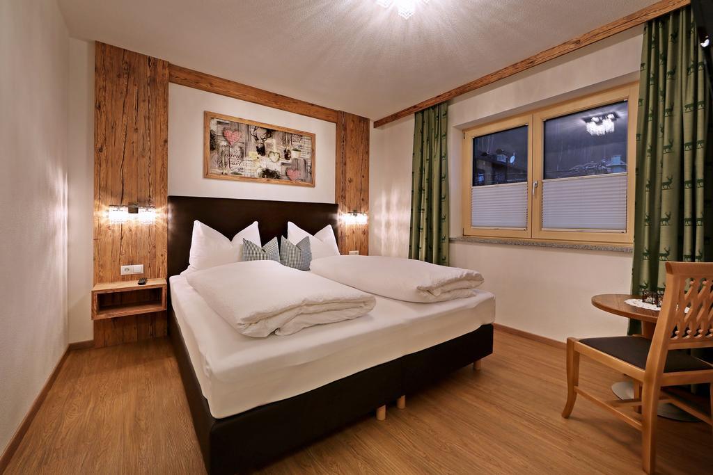 Landhaus & Apartment Taxach Ried im Zillertal Eksteriør bilde