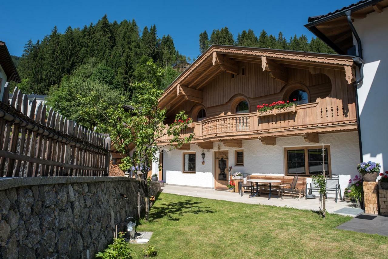 Landhaus & Apartment Taxach Ried im Zillertal Eksteriør bilde