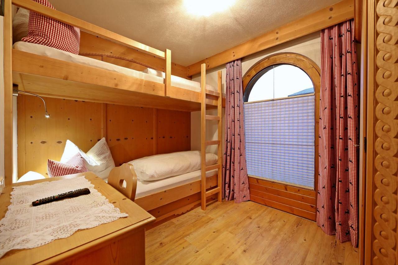 Landhaus & Apartment Taxach Ried im Zillertal Eksteriør bilde