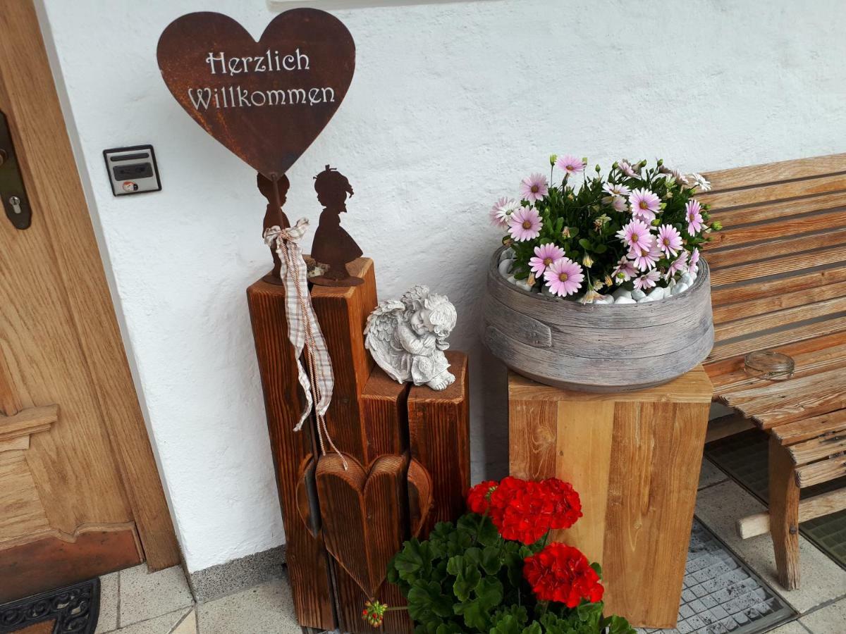 Landhaus & Apartment Taxach Ried im Zillertal Eksteriør bilde