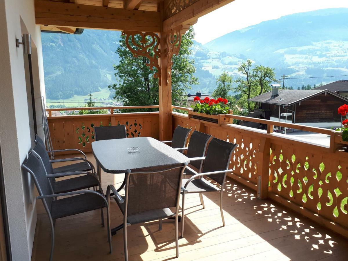 Landhaus & Apartment Taxach Ried im Zillertal Eksteriør bilde