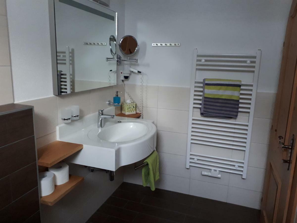 Landhaus & Apartment Taxach Ried im Zillertal Eksteriør bilde